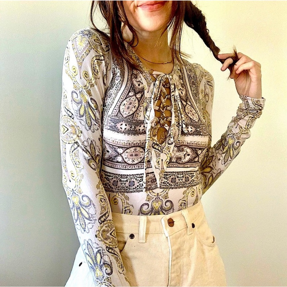 Free People Aloha Mai Tai Ivory and Gray Lace Up Long Sleeve top Size Medium